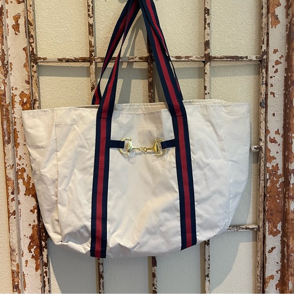 Signature tote - Picture 4 of 12